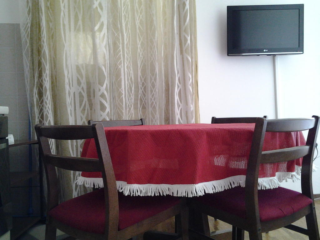 Apartments Lena Подгора Стая снимка